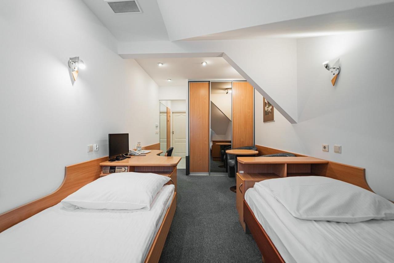 Elita Hotel & Restauracja Iwonicz-Zdrój Εξωτερικό φωτογραφία