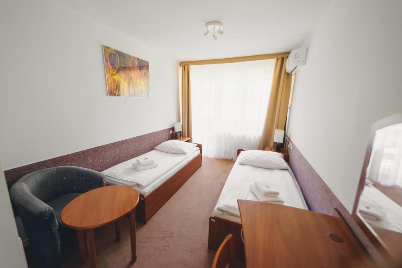 Elita Hotel & Restauracja Iwonicz-Zdrój Εξωτερικό φωτογραφία