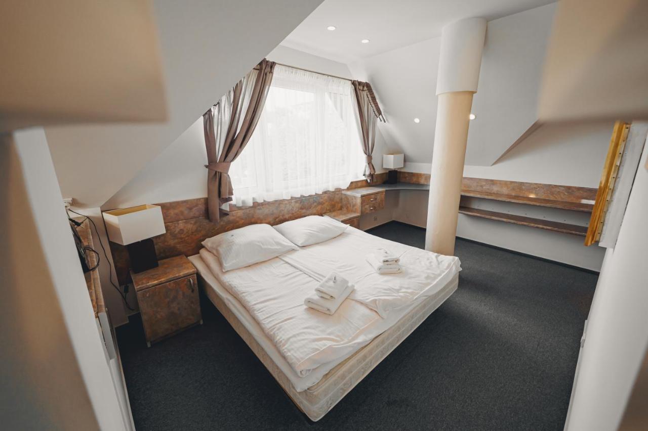 Elita Hotel & Restauracja Iwonicz-Zdrój Εξωτερικό φωτογραφία