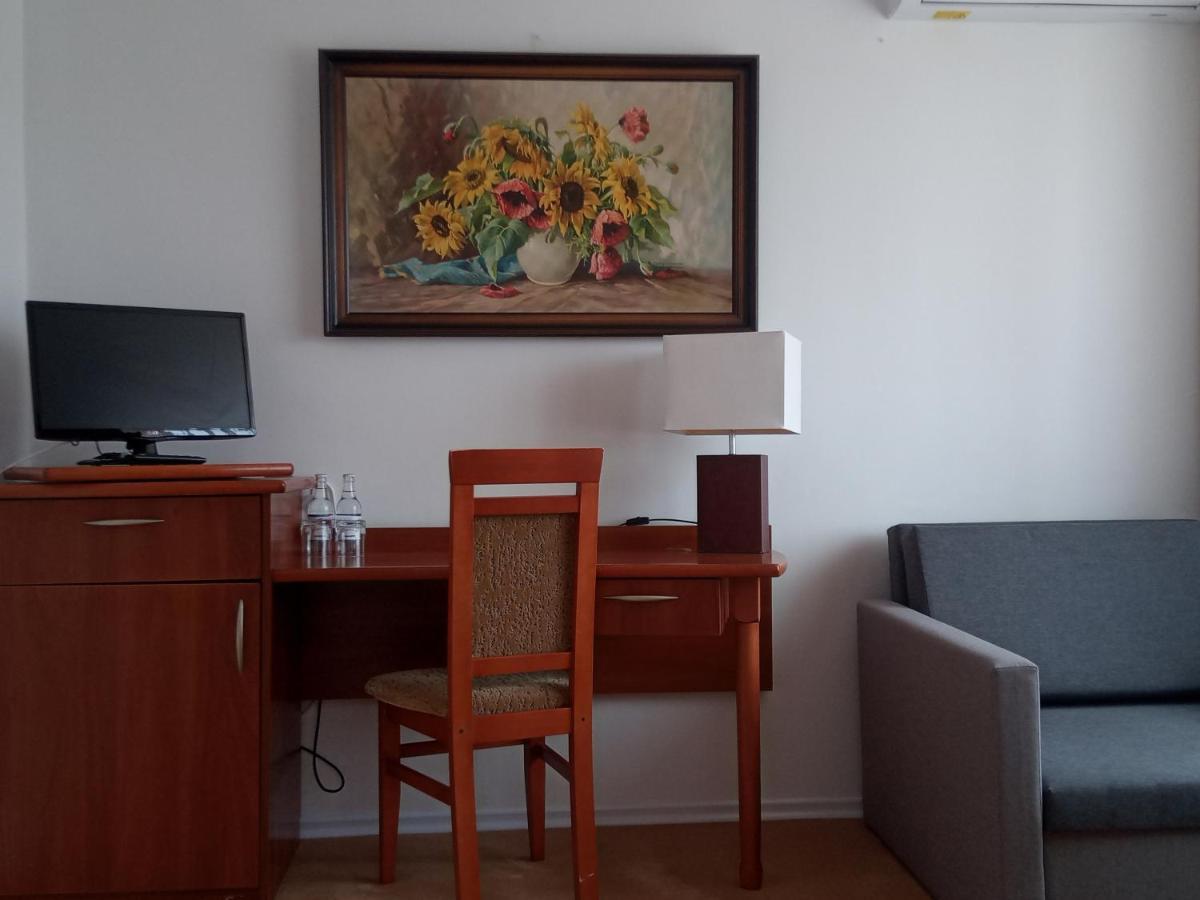 Elita Hotel & Restauracja Iwonicz-Zdrój Εξωτερικό φωτογραφία