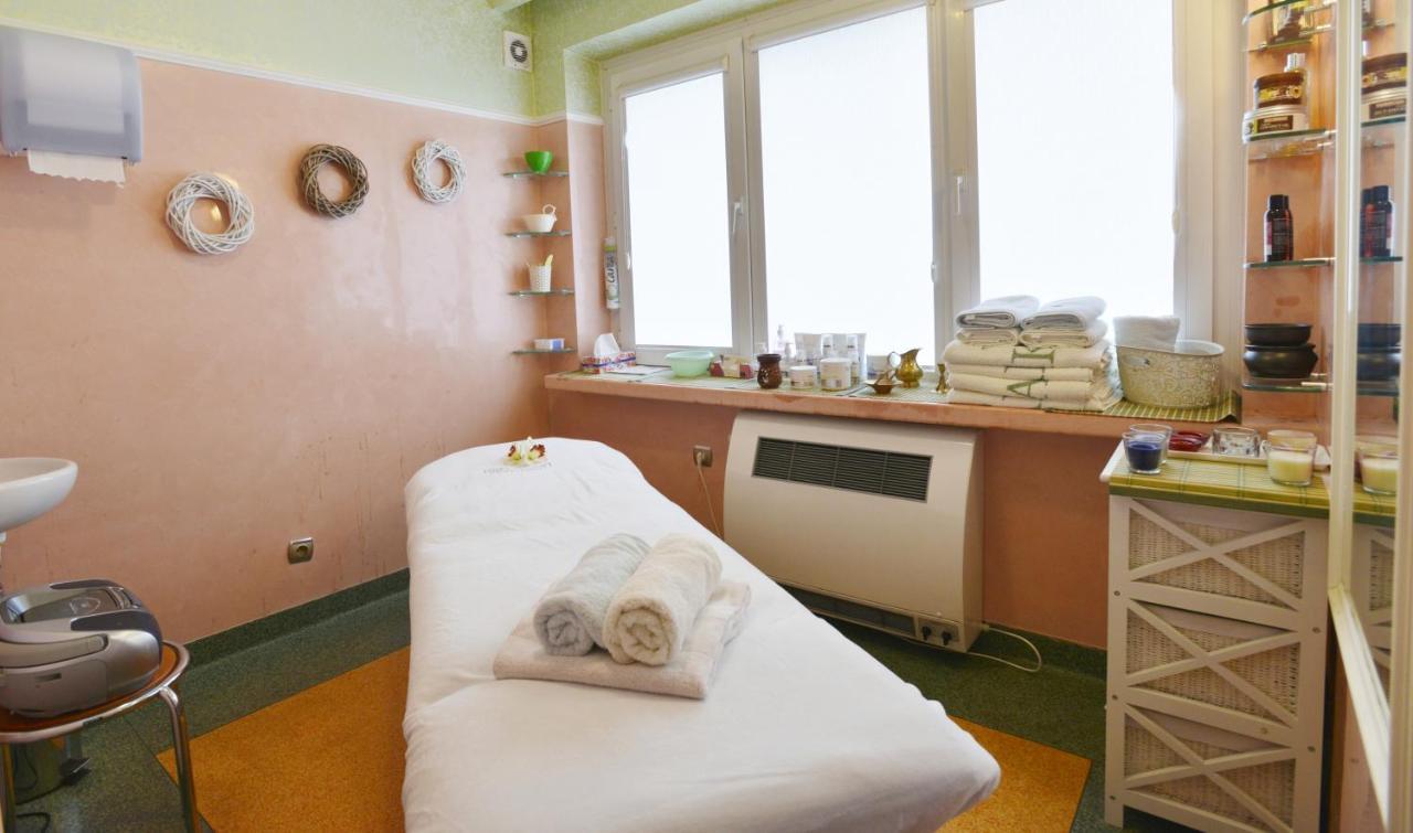 Elita Hotel & Restauracja Iwonicz-Zdrój Εξωτερικό φωτογραφία